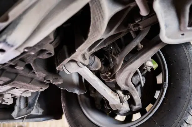 Ultimate Guide: Jetta 4, Golf 4/GTI) Zamenjava ali mazanje sprednje puše nihajnega droga